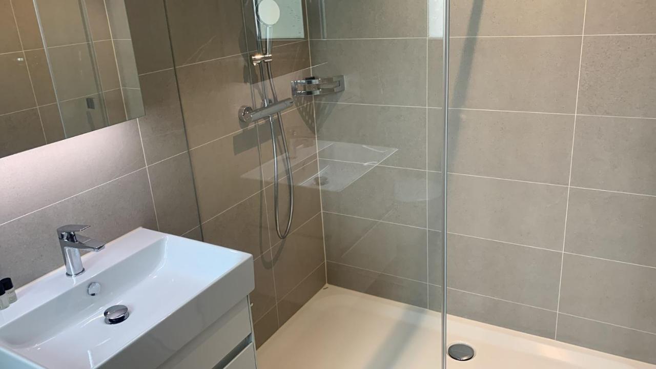 Swiss Star Zurich Oerlikon - Self Check-In Apartman Kültér fotó